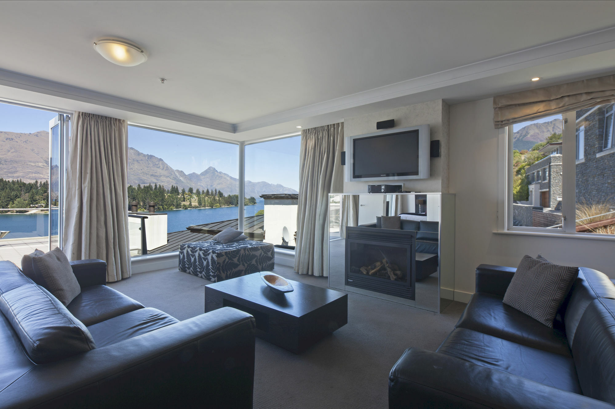 Luxury Lake Suites Queenstown Exterior photo