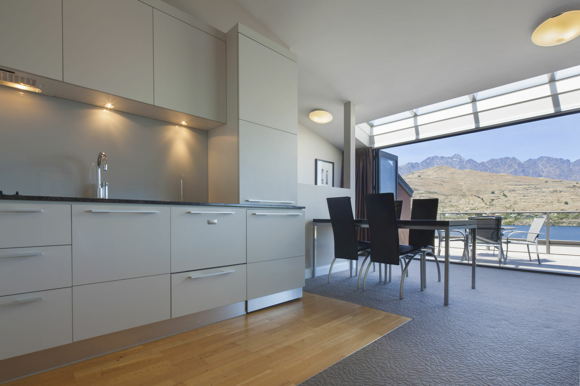 Luxury Lake Suites Queenstown Exterior photo